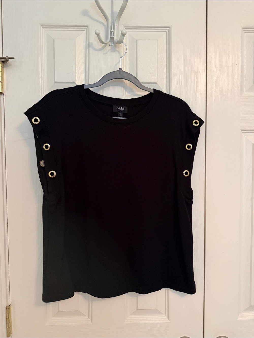 Jones New York Black Grommet Sleeve Top